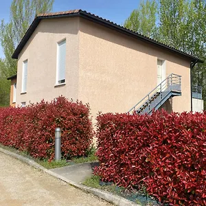 Appartement Vue Sur Le Golf Chez Les Grats-piscine-clim, Rivières